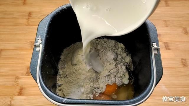 吐司|真正的【全麦吐司】,完全不用加面粉,也能做到松软无比