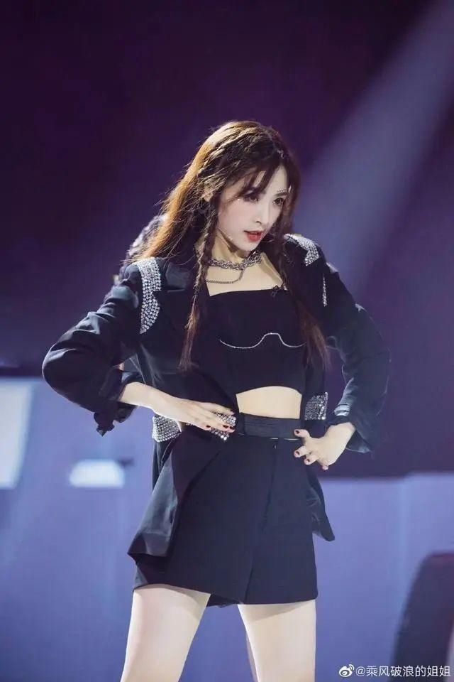  翻天|伊能静黄圣依白冰万茜金晨新造型美翻天！人美路子野斗艳