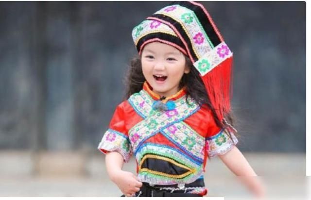  记得|还记得《爸爸去哪儿》的阿拉蕾吗？因太可爱被禁止整容，如今这样