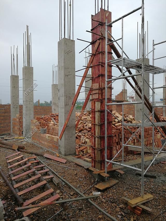 预算|农村建房不要拖，预算不够先建一半，留好钢筋等以后加建