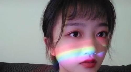  小友|“漂亮妹妹”梁小友：从“土”丫头变大“网红”，还认明星当哥哥