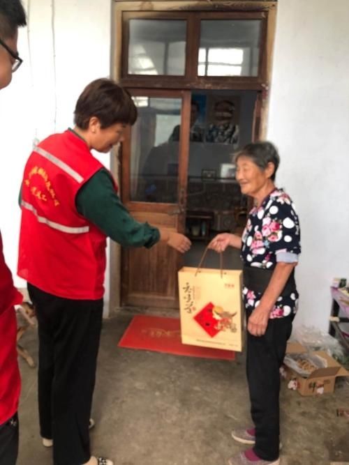 文昌湖区组织人事部开展我们的节日·
