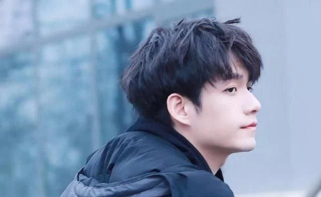  综艺节目|快本新常驻，R1SE与王一博前团UNIQ抢名额，青你2的她也要来？