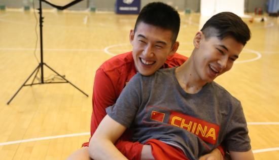 队友|八一队付豪下家已定?第一后卫欲率队破记录,老万探访前队友