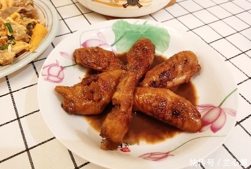  饭菜|闺蜜来家里做客，还自带下饭菜，难道我做的菜不香吗？你们瞧瞧