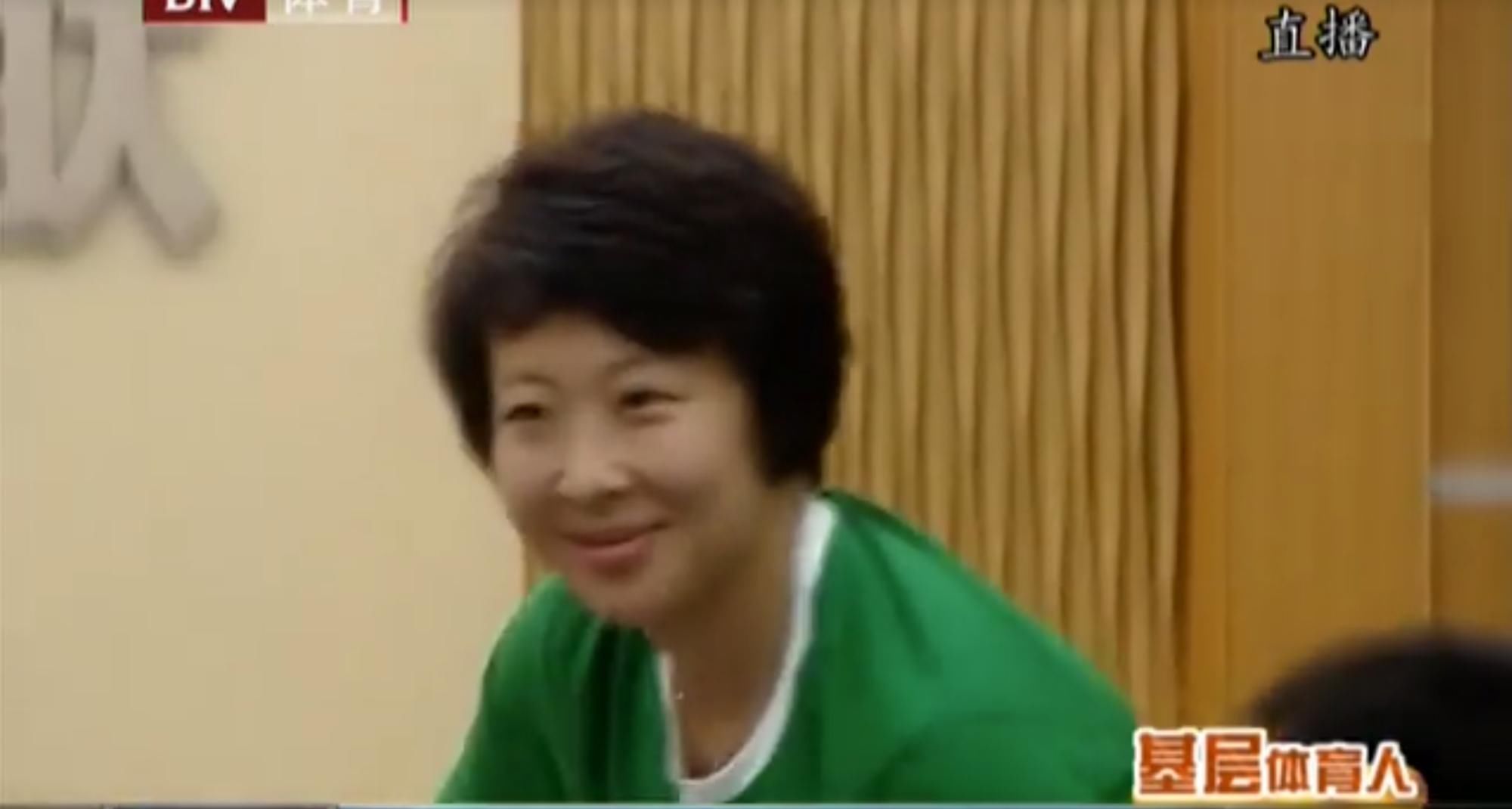  全队|冯坤曾给17岁朱婷当教练！带国青让小朱代收全队手机，朱婷一脸青涩