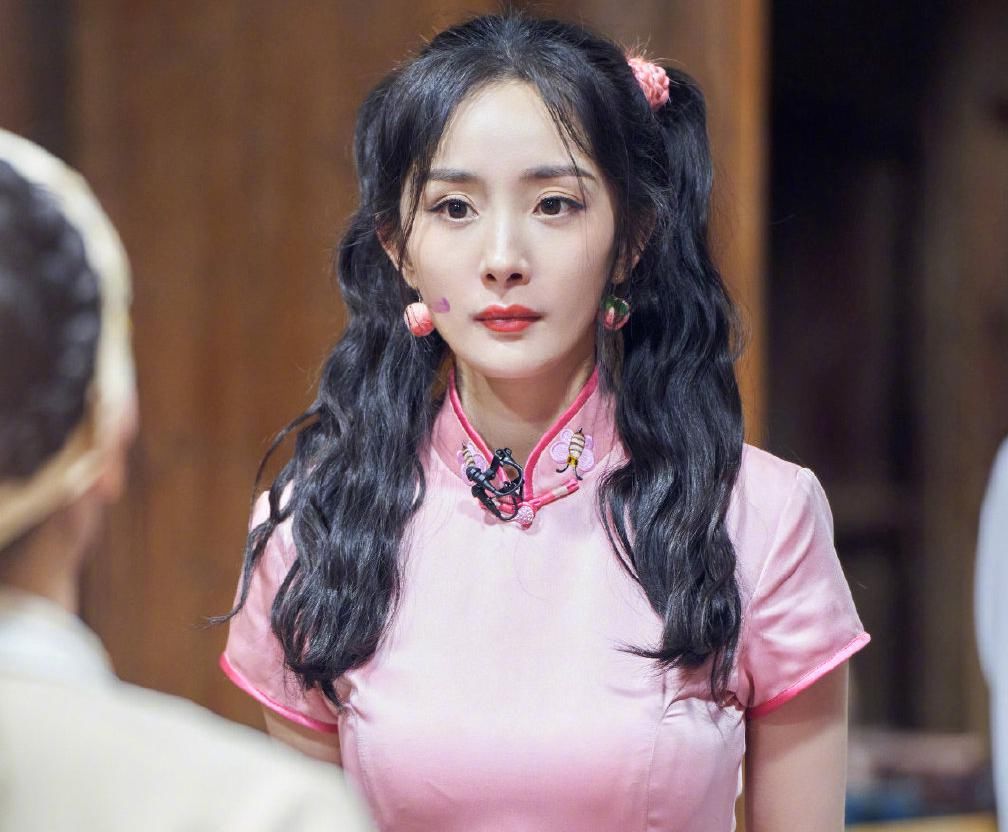  朋友|《密逃》黄明昊维护杨幂，朋友遭殃被曝“一条龙”服务，NPC笑场