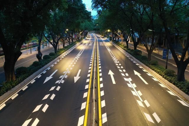  换新装|为降低道路交通安全隐患 环市路分路段“换新装”了！