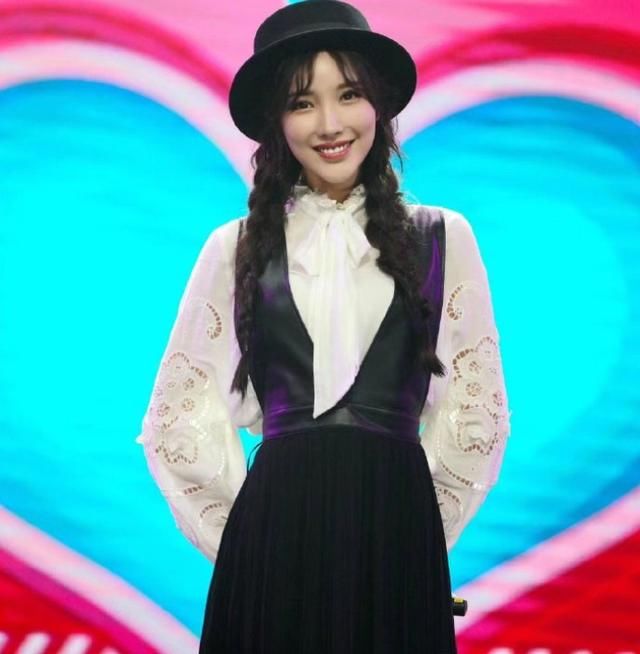  超人气|戴燕妮新戏开拍，搭档《青2》超人气学员，宋昕冉该羡慕了