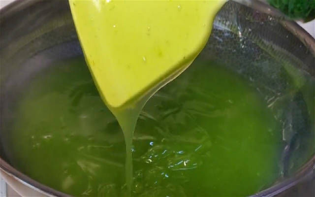  豌豆淀粉|夏天来了，教你黄瓜很清爽的做法，吃起来爽滑又Q弹