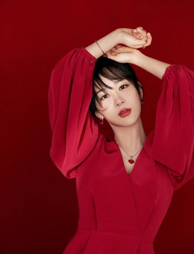  争议|「饭饭快报」杨紫不争、肖战剧组、刘诗诗争议、赵露思杨天真