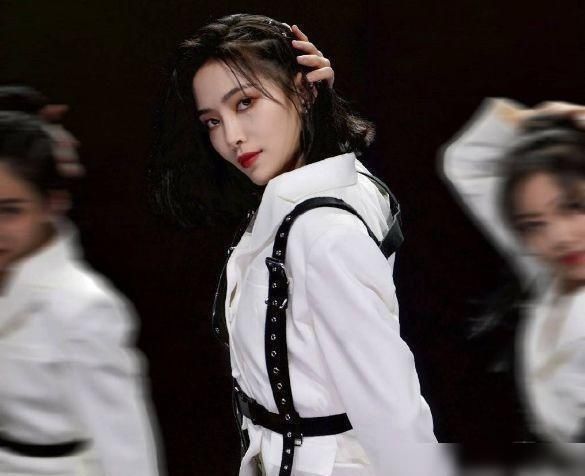  段艺璇|没有选择《青春有你2》、段艺璇和莫寒的候选项