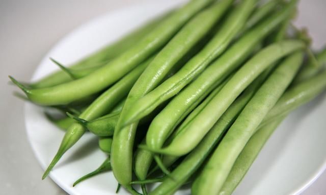 炖肉|这4种蔬菜晒干后,比新鲜的还好吃,冬天炖肉吃,味道太香了