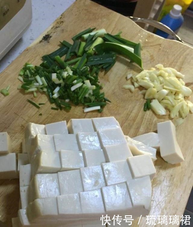 特别|麻婆豆腐,色泽鲜艳,软嫩多汁,味道鲜美,吃了还想吃