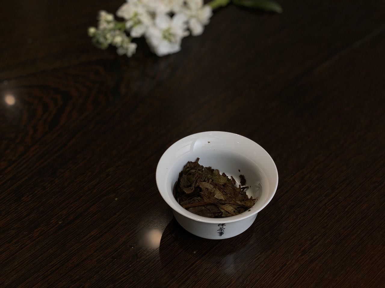 时间|六大茶类的存放时间，你都了解吗？红茶、岩茶、绿茶别过期了再喝