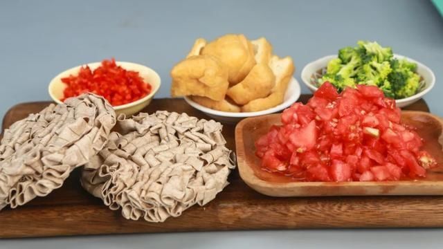 酸甜|一份面如何吃到爽?教你一招,酸甜开胃又鲜香,做梦都馋