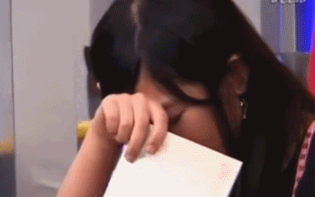 天生丽质|天生丽质、少女时期成名，却被生父控制惨不忍睹…