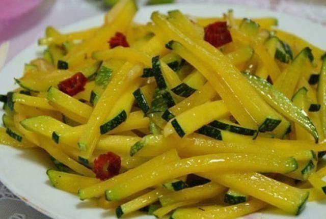 道菜|这道菜做法简单，清香脆嫩，好吃下饭，便宜又实惠