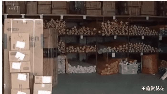 频繁|快递员频繁给自己寄快递,一单竟能挣2000块,被抓:这个来钱比送快递快