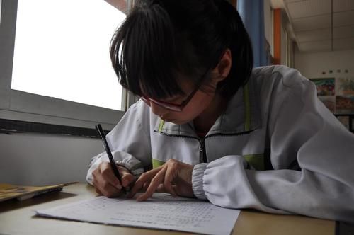  U盘|U盘存满了，质量为什么会变？