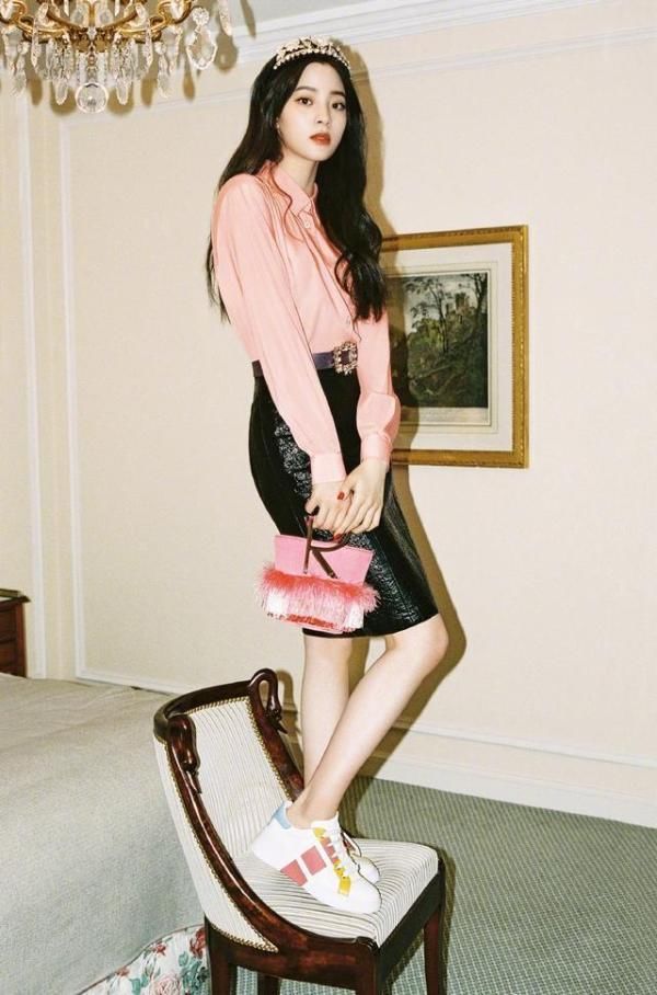 参加|欧阳娜娜因浙江卫视遭受网络暴力,晚上睡不着觉,来湖南卫视疗伤