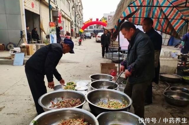 欲罢不能|看看老家的农村大席色相好,味道更好,让人欲罢不能!