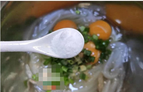 鸡蛋|鸡蛋和它是绝配,煎一煎就好,多给孩子吃