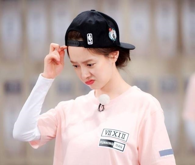 盛世|智孝欧尼,如此盛世美颜,妥妥的“团宠”