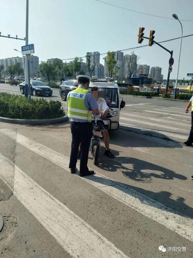 济阳|济阳交警持续整治非机动车交通违法行为！
