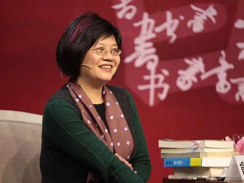  闹剧|李国庆“强势回归”被拘留，这场闹剧是两人开撕？