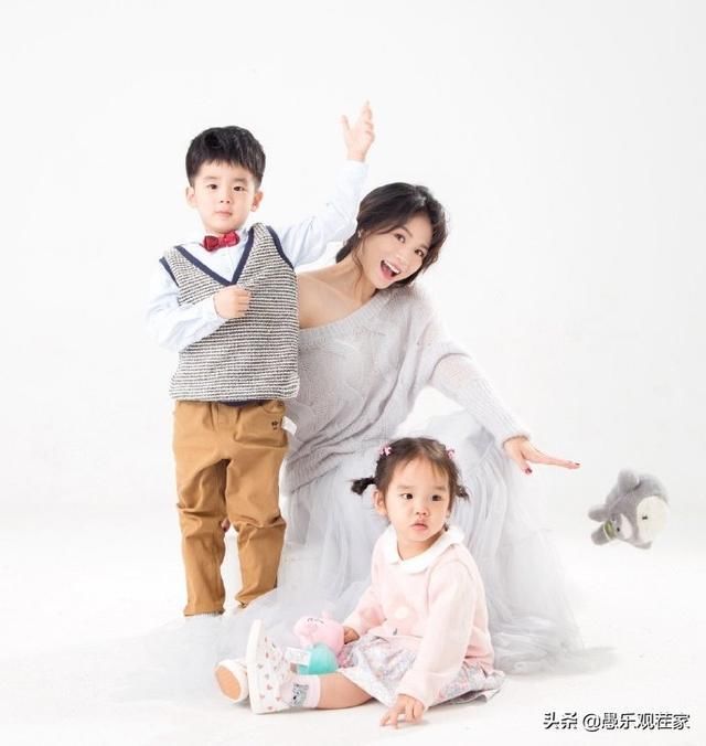  推迟|推迟2年终开播！戚薇女儿化身表情包，黄英儿子曝光老爹“隐私”