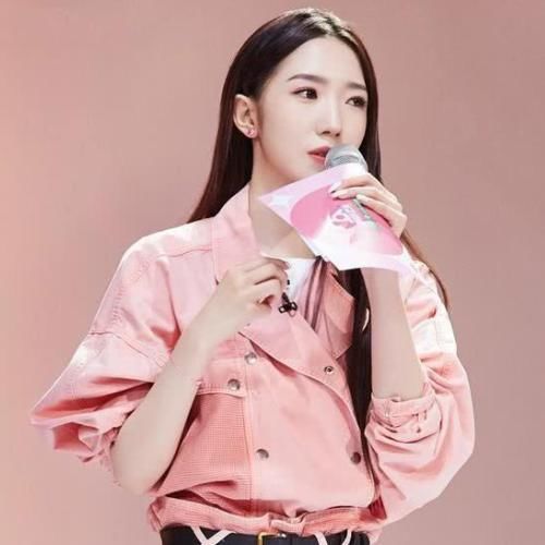  壮观|火箭少女决赛夜有多壮观？热搜霸榜40个，师妹团都羡慕不已