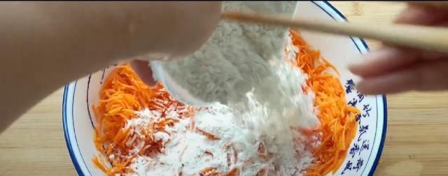  柔软|只需这两招, 保证你炸出的胡萝卜丸子外酥里软, 放凉了也柔软好吃