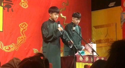  综艺|《德云斗笑社》竞演遭冷场，岳云鹏机智救场！郭德纲和于谦很欣慰