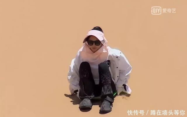  超越妹妹|看过五条人的穿搭后发现，原来人字拖才是全场最佳MVP