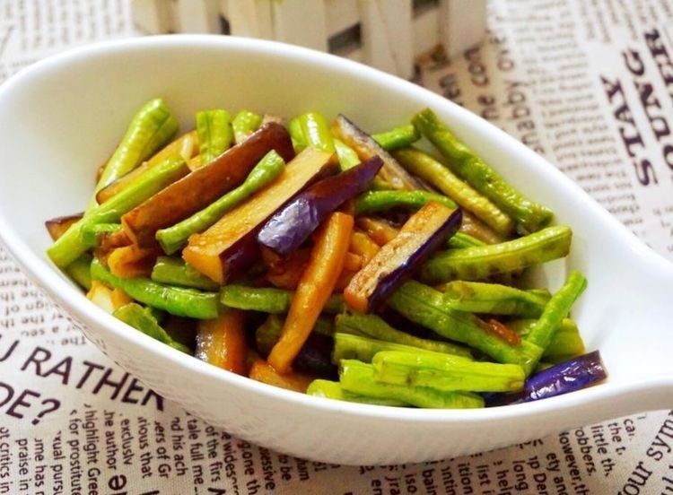 不想|夏天食欲不振不想吃饭,这两样素菜一起炒,美味下饭,孩子很喜欢