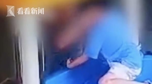  乐乐|男孩玩耍时被连扇耳光 打人者:他踩我孩子手不放