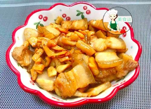  适量|热天，这菜我家常做，配五花肉炒特香，好吃又下饭，每回都吃撑了