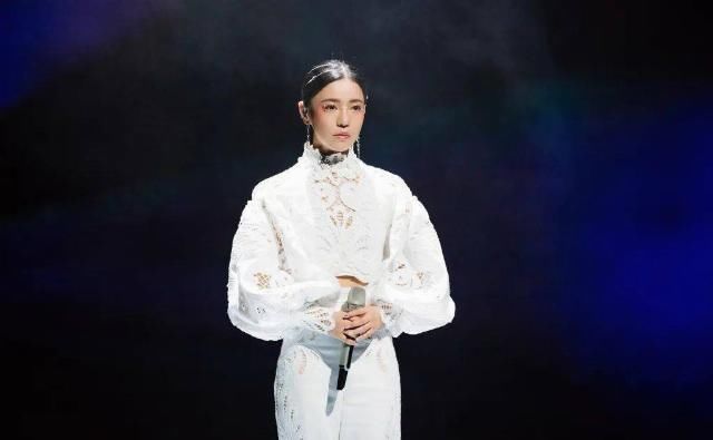  琦琦子|浪姐二公！姐姐们的妆发“翻车”了？！