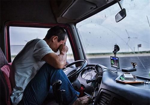  服务区吃饭|为啥货车司机宁愿不吃饭，也不去服务区饱餐？这3个原因现实又扎心？