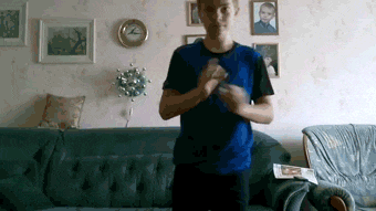 搞笑|搞笑GIF：宝宝你应该直接赶走丈母娘！坐中间！