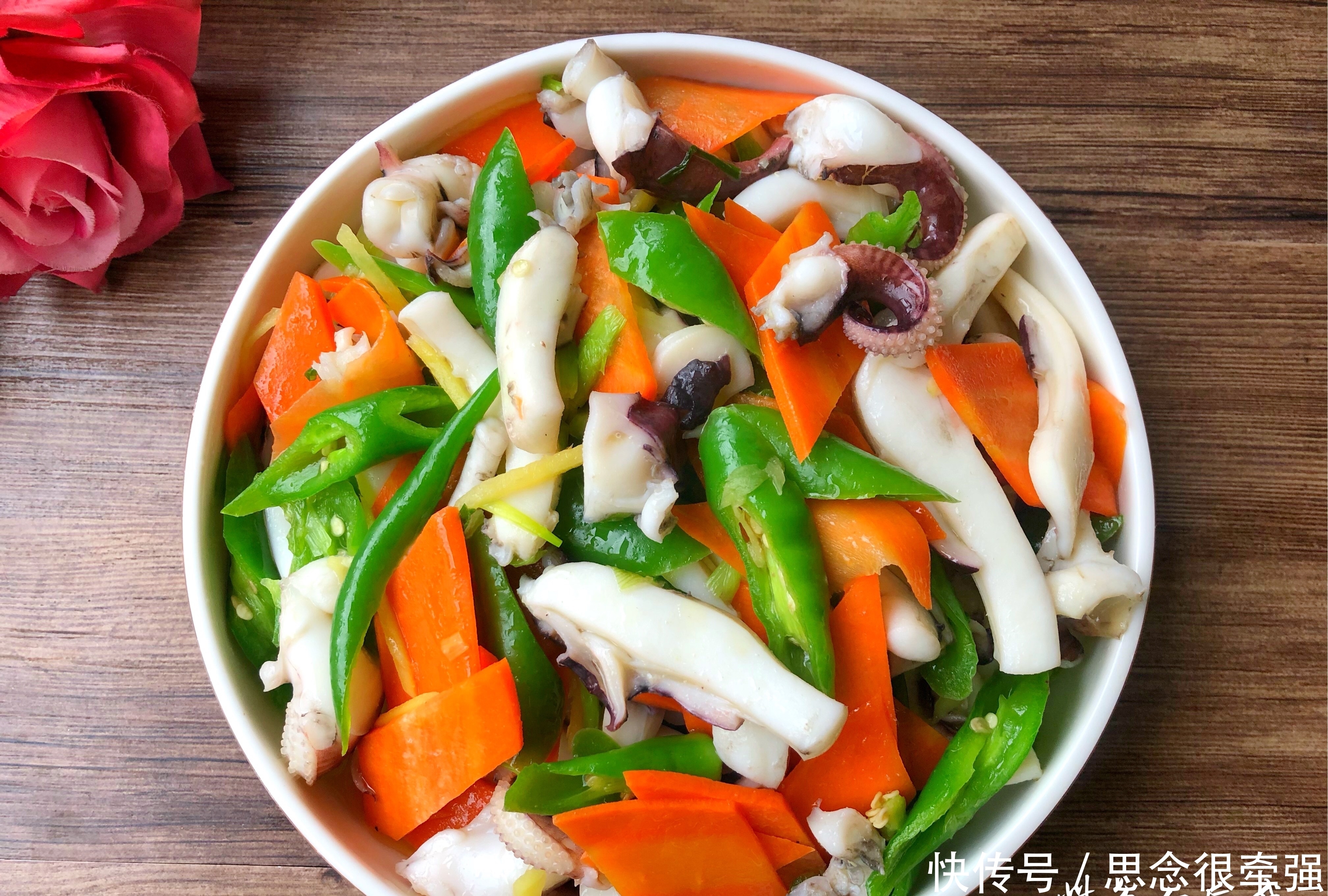 喜欢|晒晒我家的年夜饭,一共10道菜,简单美味,全家都喜欢