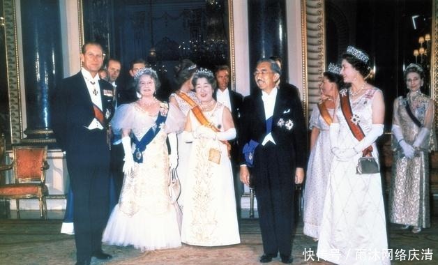 洋装|欧洲对皇室影响不只体现在洋装,美智子不是首个陪丈夫访问的皇后