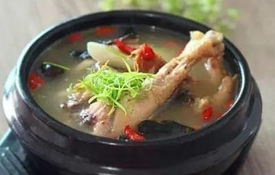 精选|精选美食烤羊肉串,蒜蓉炒空心菜,胡萝卜木耳炖鸡汤,酱鸡胗