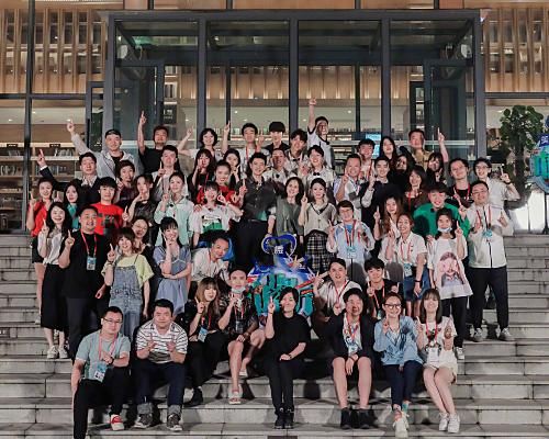  实至名归|《中餐厅》杀青，赵丽颖C位实至名归，杨超越站位让人理解不了