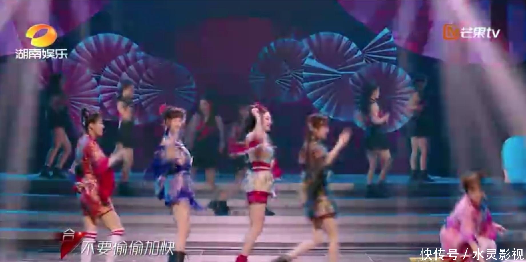  舞蹈动作|《浪姐》伊能静“混晋级”未被淘汰，节目组疑似有内幕