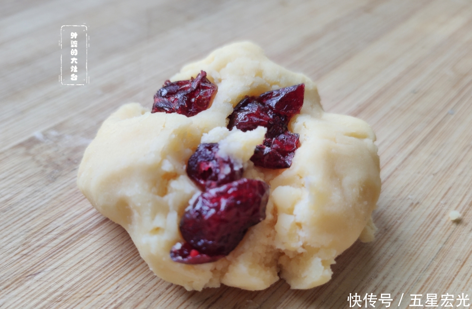 绿豆糕|入秋了,这美食抓紧吃,我家每年做上百个,香甜软糯,比糍粑好吃