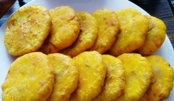  咬一口|早餐做南瓜豆沙饼，香甜软糯，咬一口满嘴香