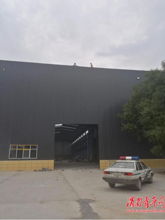  讨要|蒲城：两名男子因讨要工钱欲跳楼被民警及时救下