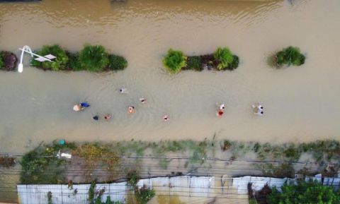  居民|组图 | “孤岛”水退后 安徽固镇部分居民开始返家
